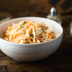 Tee tämä terveellinen coleslaw salaatti