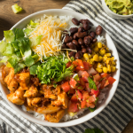 Helppo ja terveellinen Burrito Bowl – täydellinen viikonloppuruoka