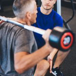 Lihaskunto yli 50-vuotiaana – nämä keinot oikeasti toimivat