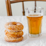 Vappuherkut kalorivertailussa – munkeissakin isot erot