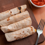 Tonnikalapurkista syntyy helppo arkiruoka – kokeile herkullisia burritoja