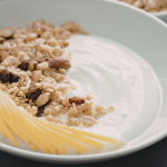 Granola voi olla yllättävä kaloripommi – kokeile 3 kevyempää reseptiä